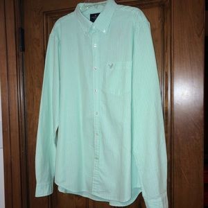 Men’s American Eagle Button Up